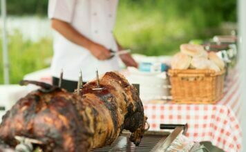 Is A Spitting Pig Suitable for your Small Wedding? Spitting Pig