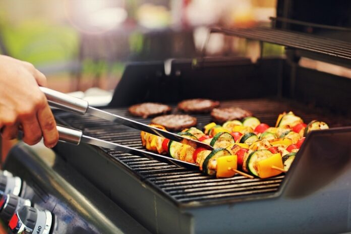 Electric vs Gas Grills Electric vs Gas Grills
